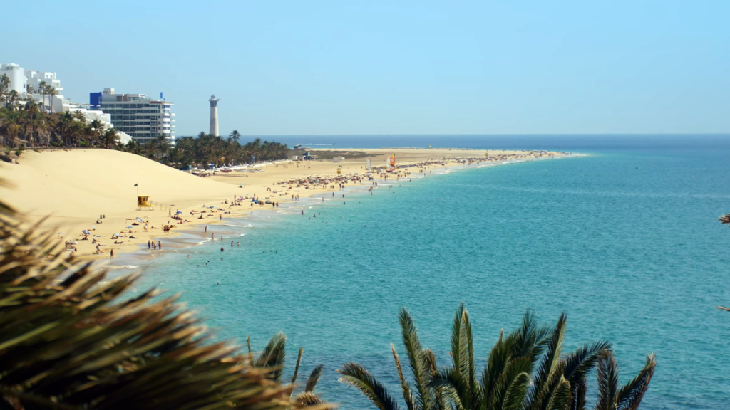 Clima di Fuerteventura temperature miti, mare accogliente e sole costante in ogni stagione