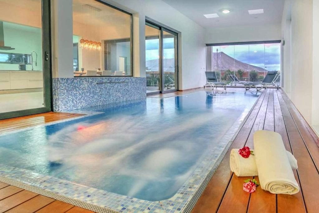 Luxury House La Oliva