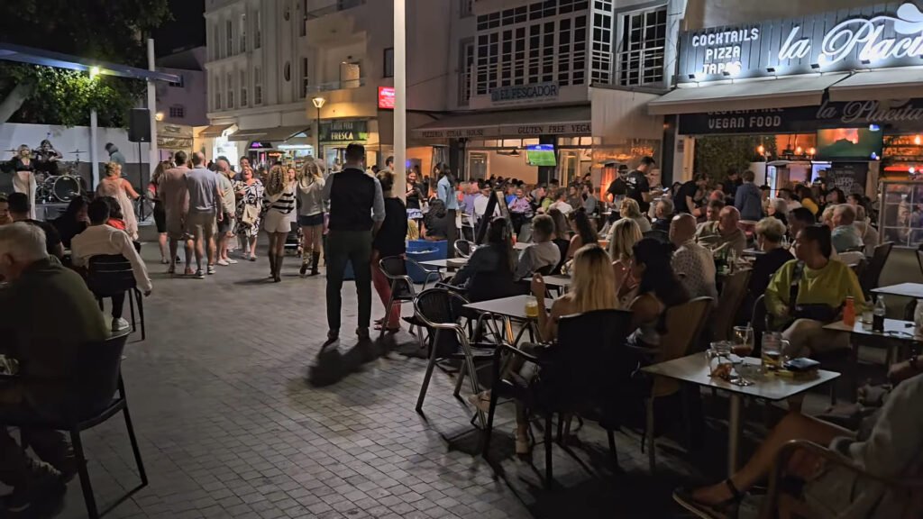 Vita notturna a Corralejo