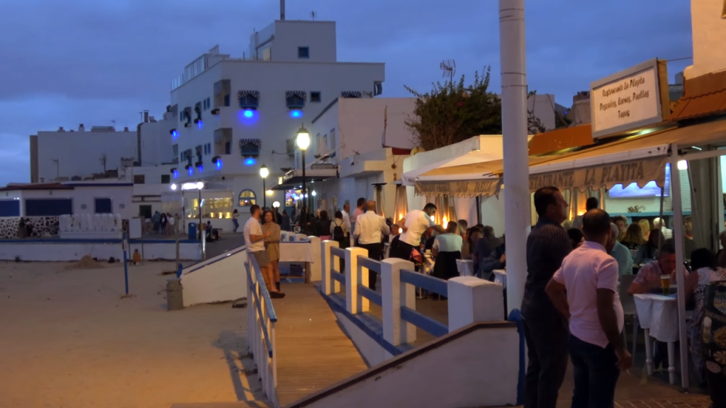 Vita notturna a Corralejo